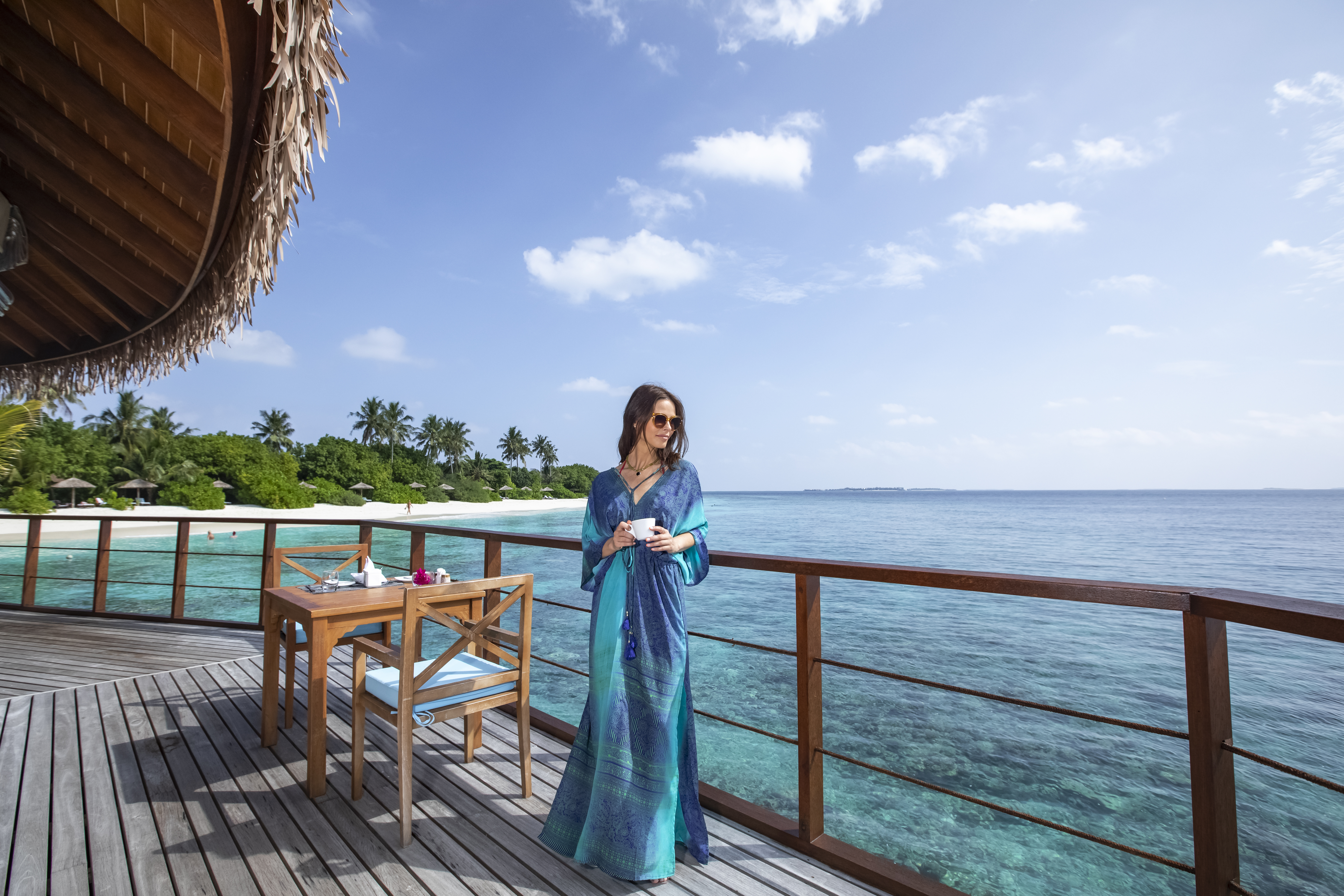 reethi_faru_resort_-_dhiyavaru_bar__restaurant_%281%29